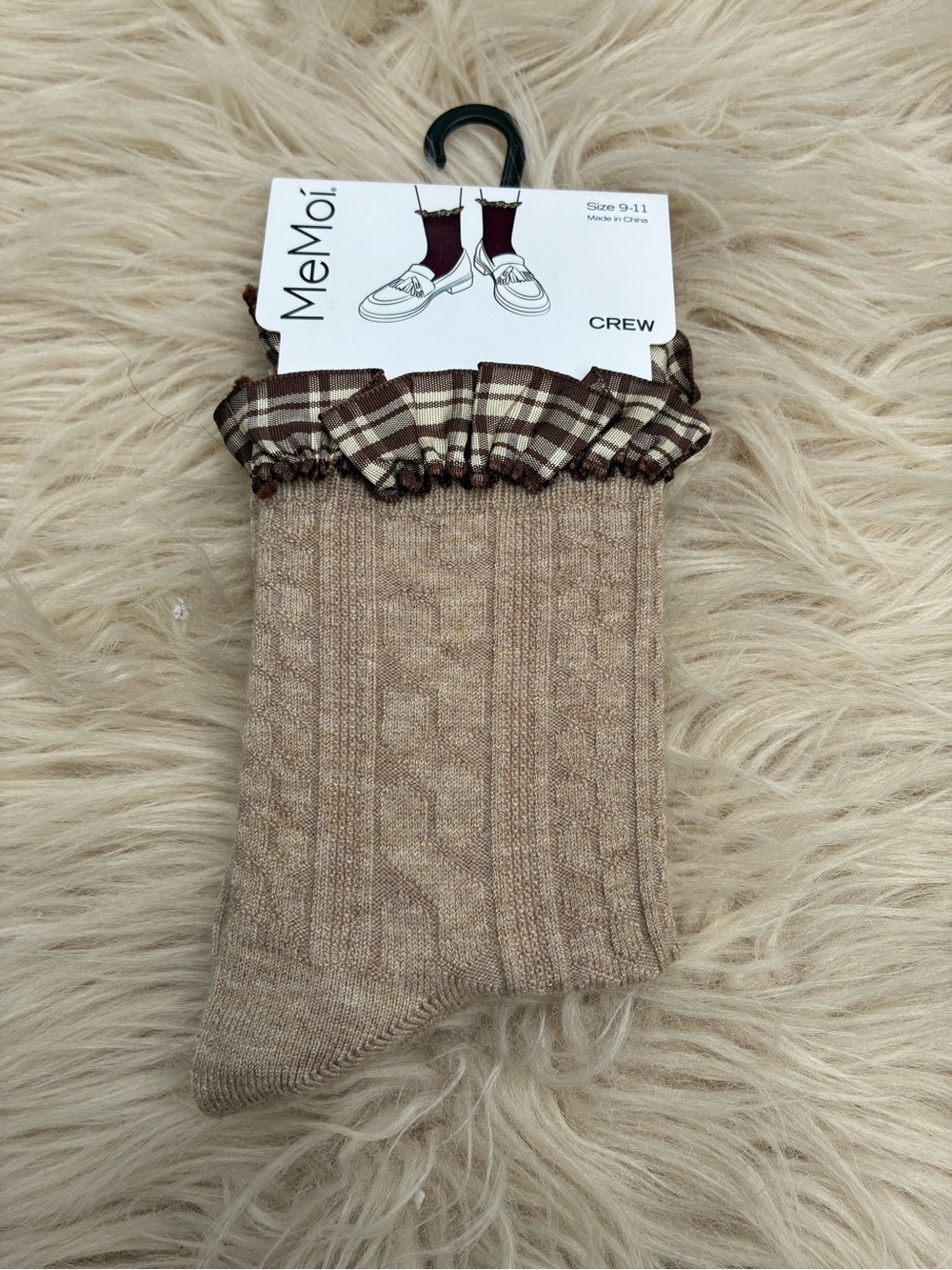 NWT MEMOI Cable-Knit Tan Socks with Plaid Ruffle Lace Cuff 
Size 9-11